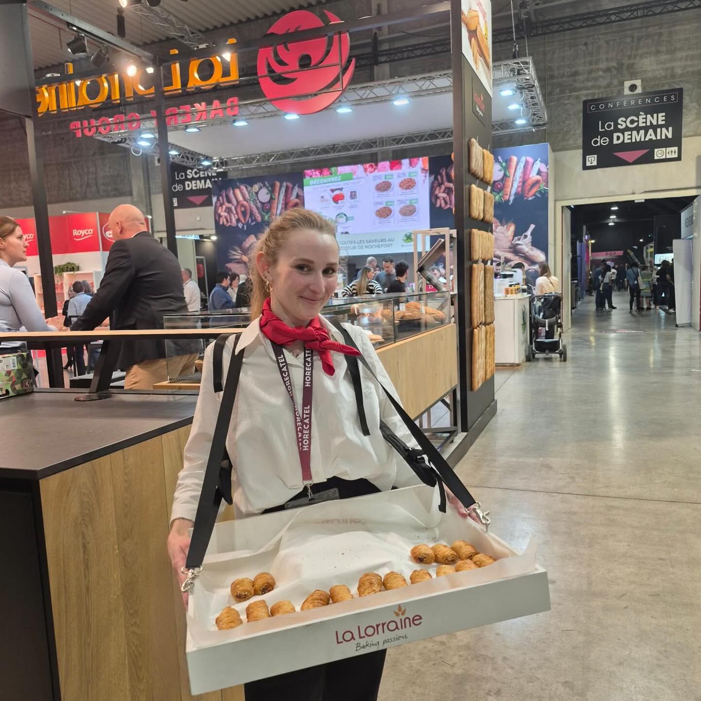 Équipe Hostess Factory pendant une activation de marque